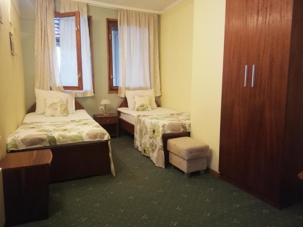 Отель Family Hotel Bashtina Kashta Копривштица